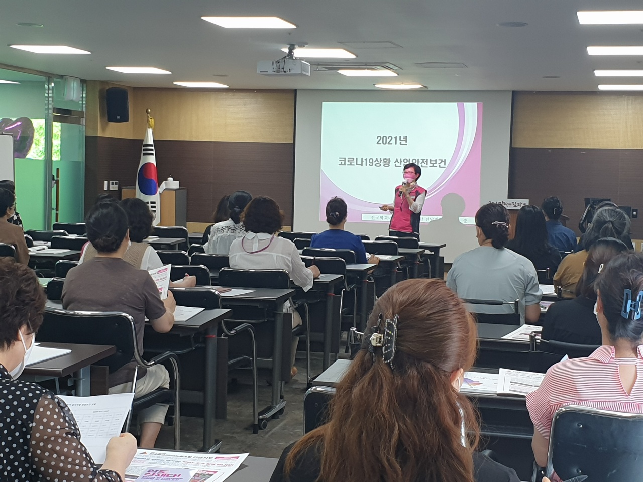 [전남지부] 2021. 현업업무종사자 급식 직종 2분기 정기 안전보건 집합교육 실시 사진