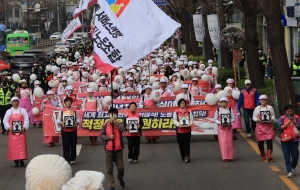 "학교무상급식이 위험하다 적정인원 충원하라!" 학교급식 폐암 이상소견 당사자 결의대회 열어 사진