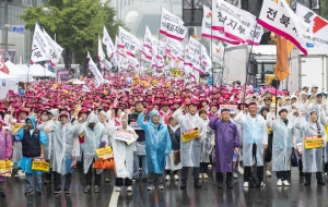 6.22총궐기대회! 분홍물결 서울 세종대로! 비바람 뚫고 모였다! 2024 임단협투쟁 승리하자! 사진
